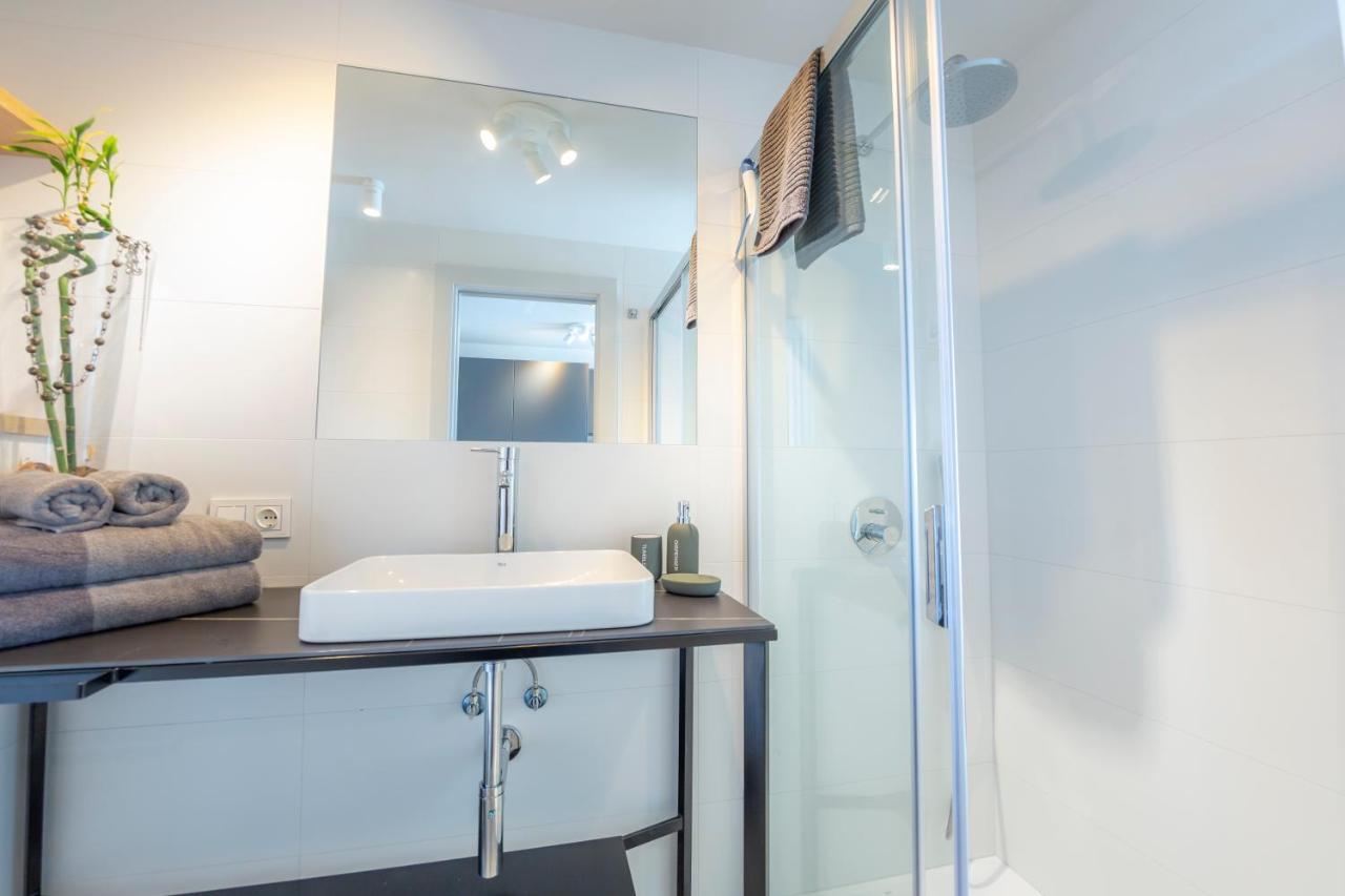 Radazul Marina Seafront 5 Apartment Екстериор снимка