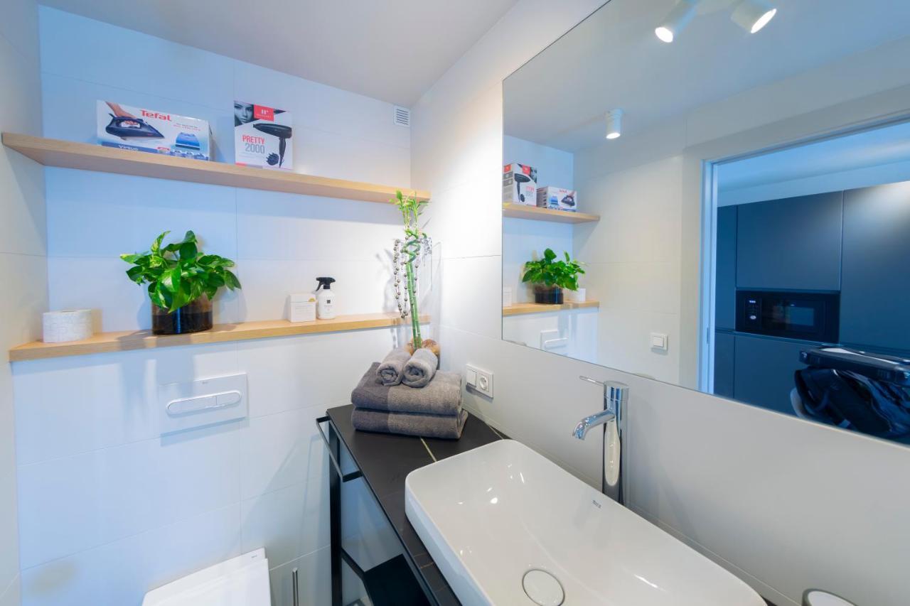 Radazul Marina Seafront 5 Apartment Екстериор снимка